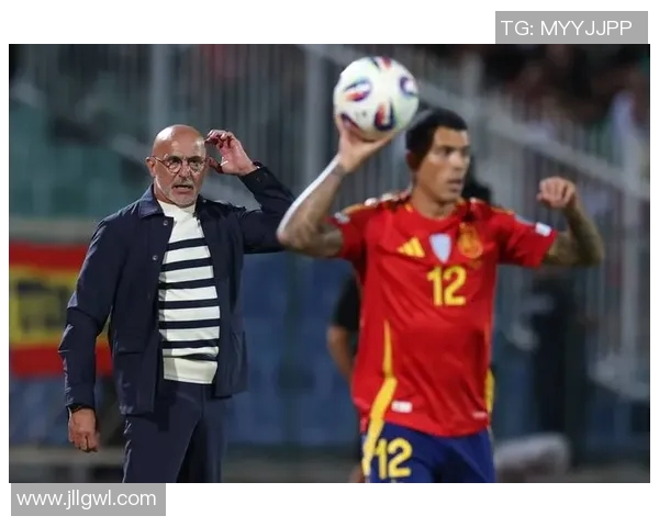 全球知名外国足球明星盘点及其在足球历史上的影响力分析